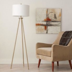 lampa trójnóg do salonu