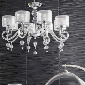 nowoczesny żyrandol z cienkimi abażurami
