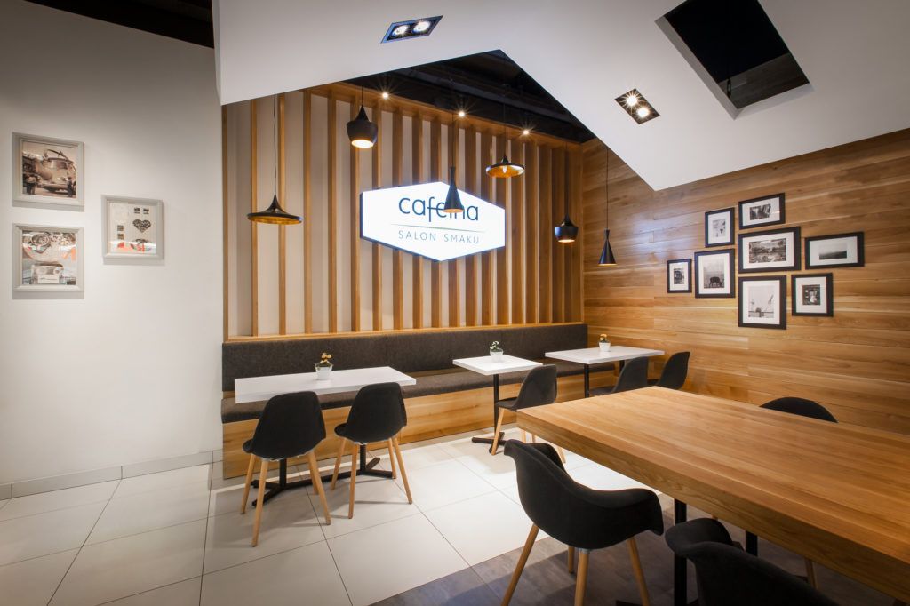 7-nowoczesne-lampy-wiszące-czarno-złote-restauracja