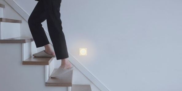 lampka nocna do gniazdka na schody