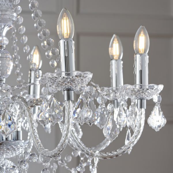 świecznikowy żyrandol glamour srebrny