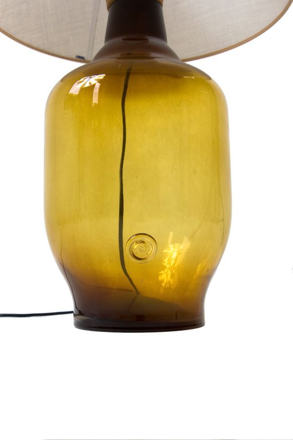 Lampa stołowa z żółtą podstawą i abażurem kremowym