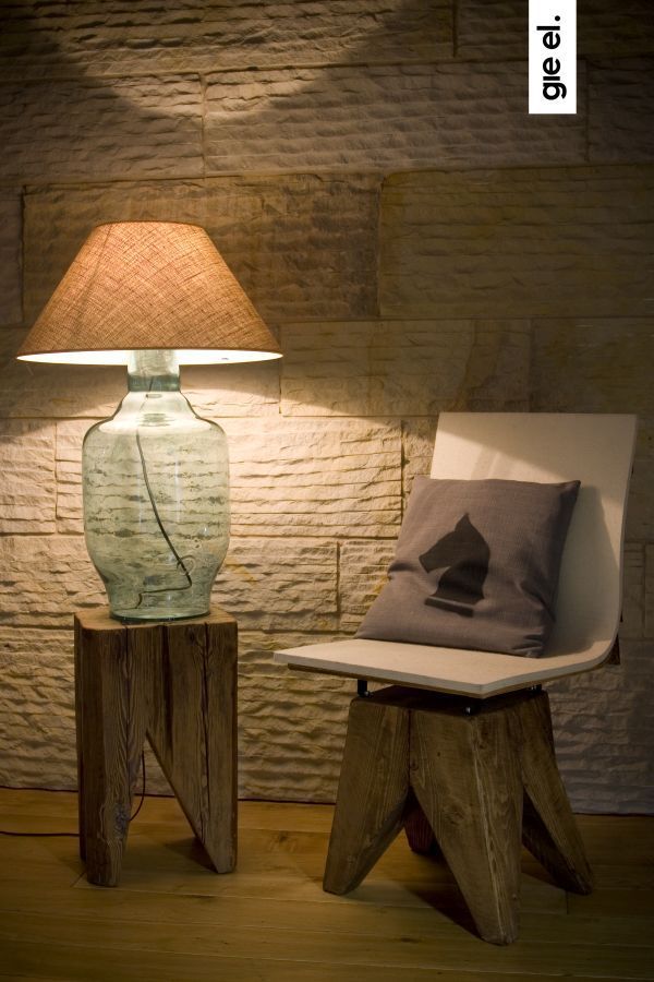 Lampa wysoka stołowa z naturalnym abażurem