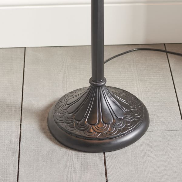 klasyczna lampa podłogowa