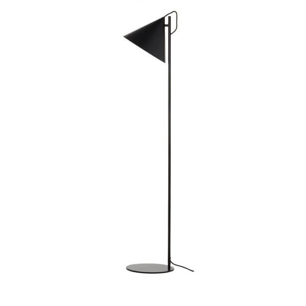 czarna lampa podłogowa w stylu nowoczesnym, z metalu, stożkowy klosz