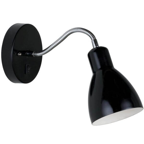 czarna lampa ścienna, kinkiet metalowy z giętkim ramieniem - aranżacja biel i czerń