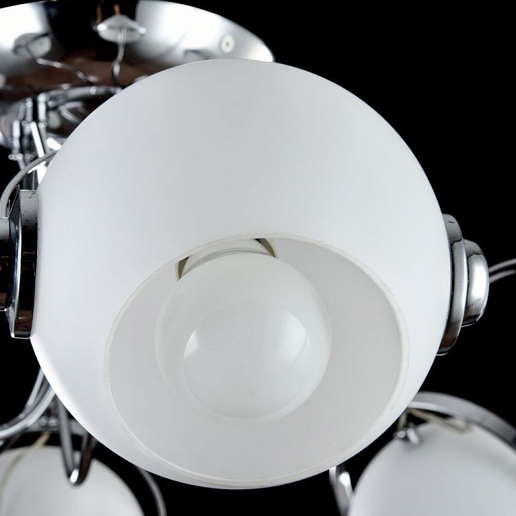 futurystyczna lampa sufitowa biało-srebrna