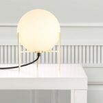 Złota lampa stołowa Alton - designerska