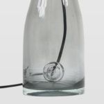 szklana, szara podstawa do lampy stołowej w stylu eko