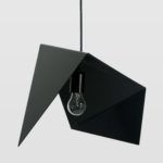 czarna lampa wisząca origami