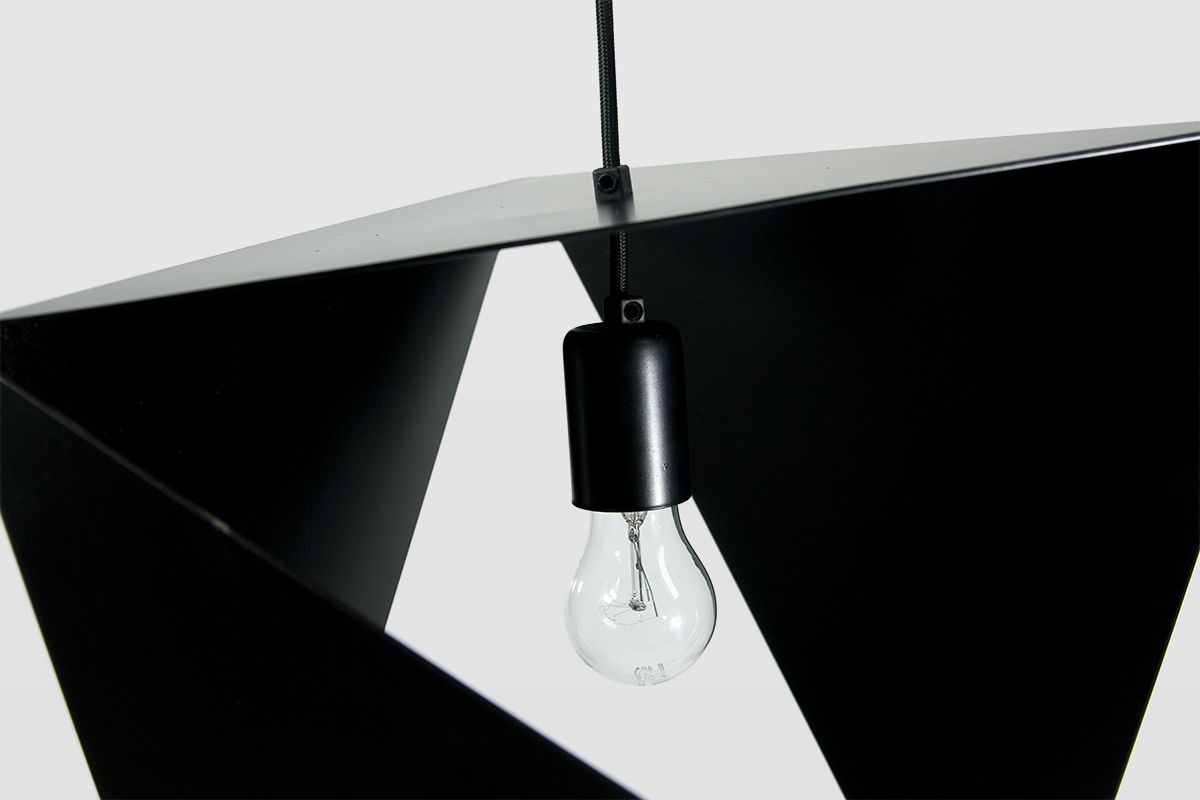 nowoczesna lampa wisząca, czarny metal, oryginalna forma