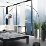 czarna lampa podłogowa z chromowanym kloszem, do postawienia obok kanapy, obok stołu - aranżacja nowoczesny, luksusowy salon