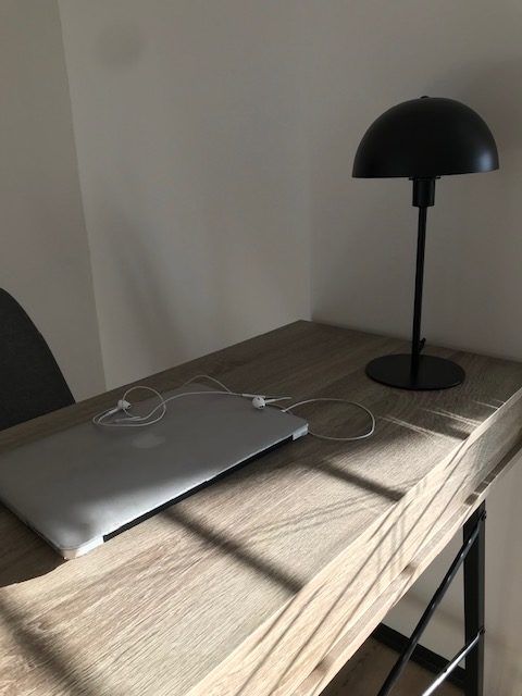 lampa stołowa czarna do gabinetu