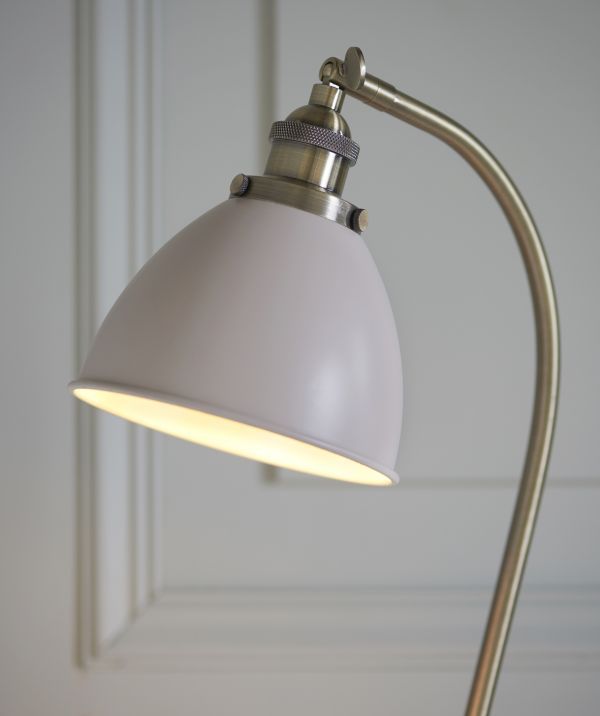lampa stołowa vintage kremowy klosz