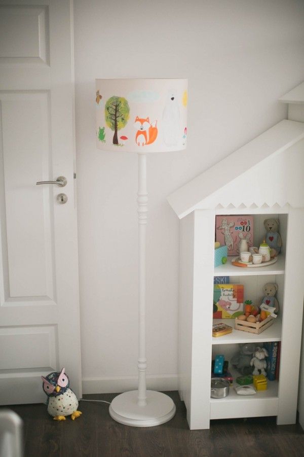 lampa podłogowa do pokoju dziecka