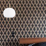 elegancka lampa wiszaca zloty pret - bialy owalny klosz - apple altavola