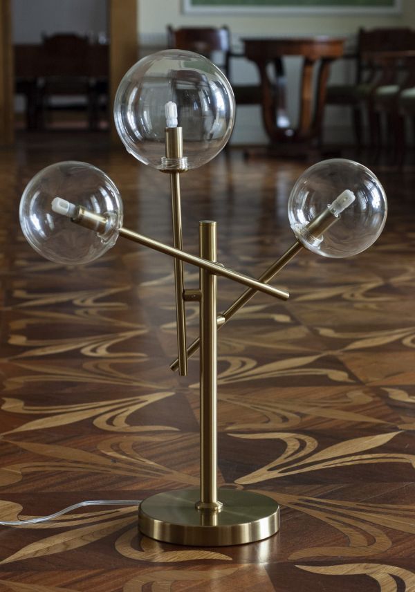 złota lampa stołowa szklane klosze