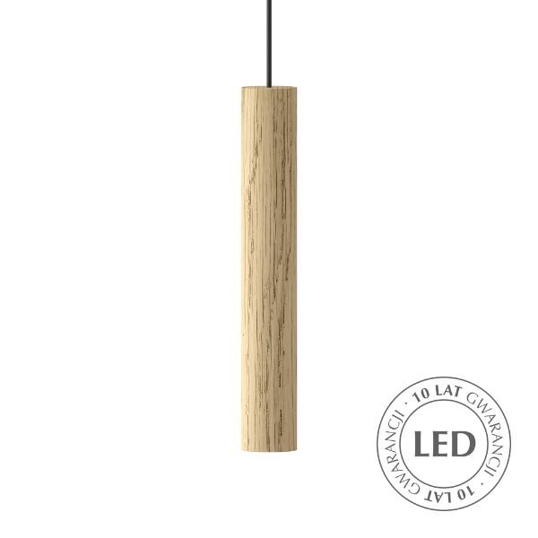 lampa wisząca z wąskim drewnianym kloszem
