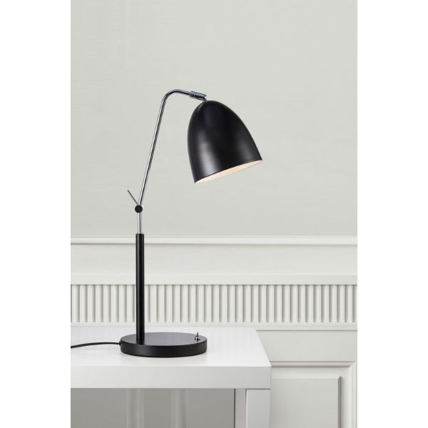 nowoczesna lampa biurkowa - czarna z włącznikiem