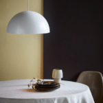 Biała lampa wiszaca do salonu - półkula Ellen