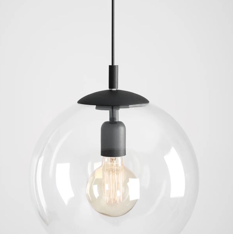 Szklana czarna lampa wisząca Globe - bezbarwna