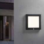 lampa z czujnikiem ruchu