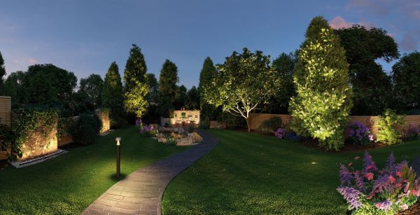 nowoczesne oświetlenie ogrodu