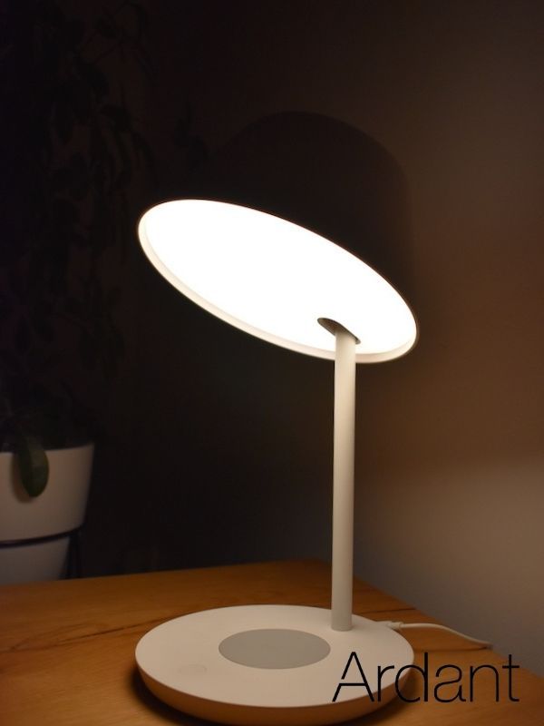 inteligentna lampa biurkowa