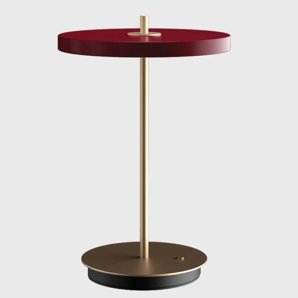 Elegancka lampa stołowa z bordowym kloszem