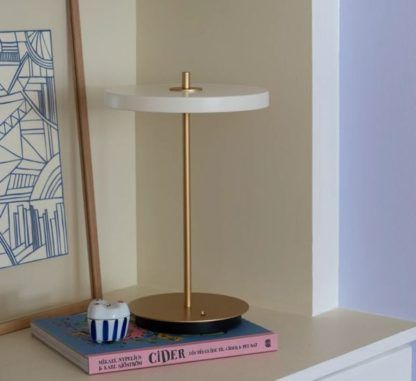 złoto- biała lampa biurkowa nowoczesna