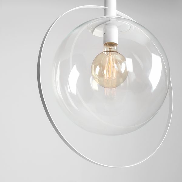 lampa wisząca z transparentnym kloszem kulą