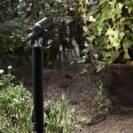 słupek ogrodowy z reflektorem czarny
