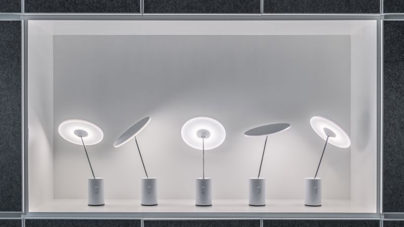 designerska lampa biurkowa led