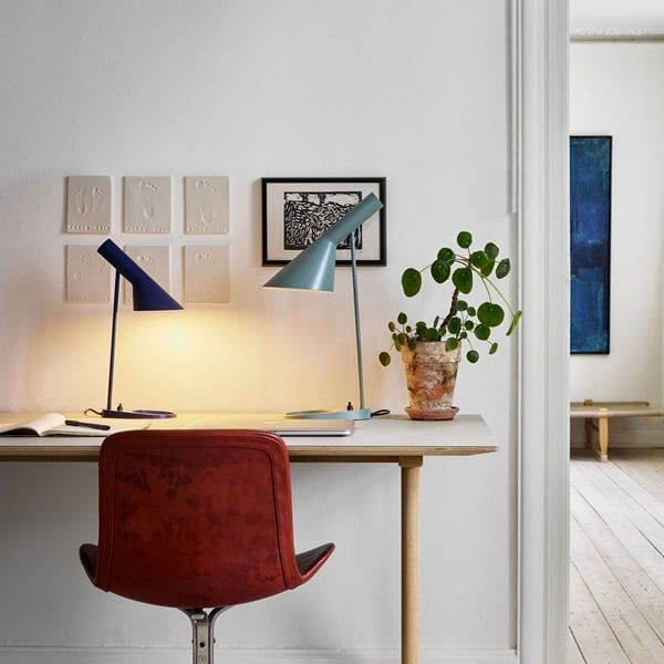lampa biurkowa nowoczesny kształt