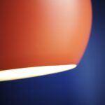 Czerwona lampa wisząca Ball - Frandsen Lighting - kulisty klosz - 1