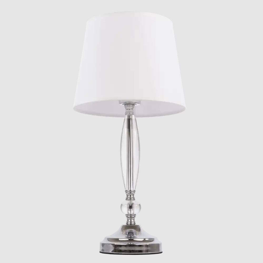 lampa stołowa z białym abażurem klasyczna