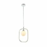 biała lampa wisząca ze srebrnymi detalami