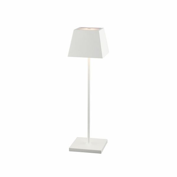 Lampa stołowa z białym kloszem