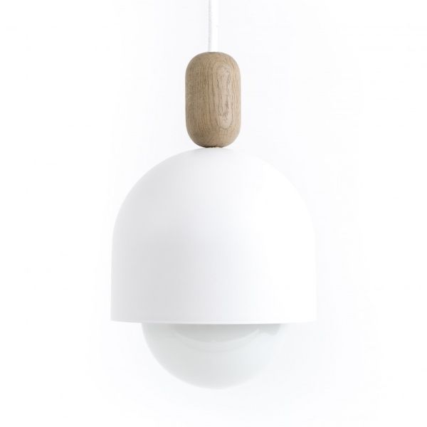 Biała lampa z drewna i metalu