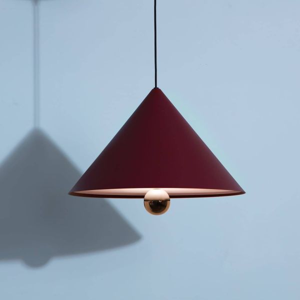 Lampa dekoracyjna ze stożkowym kloszem