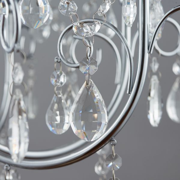 Dekoracyjny kryształ w kształcie łezki