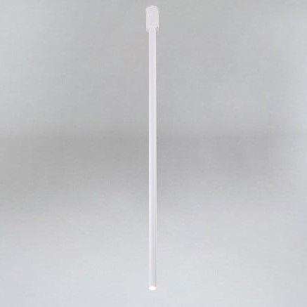 Biała lampa wisząca w kształcie tuby