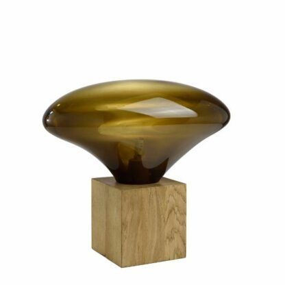 Dekoracyjna lampa stołowa z kloszem na drewnianej podstawie