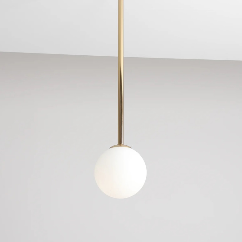 Lampa sufitowa złota Pinne M 67 cm - szklana kula