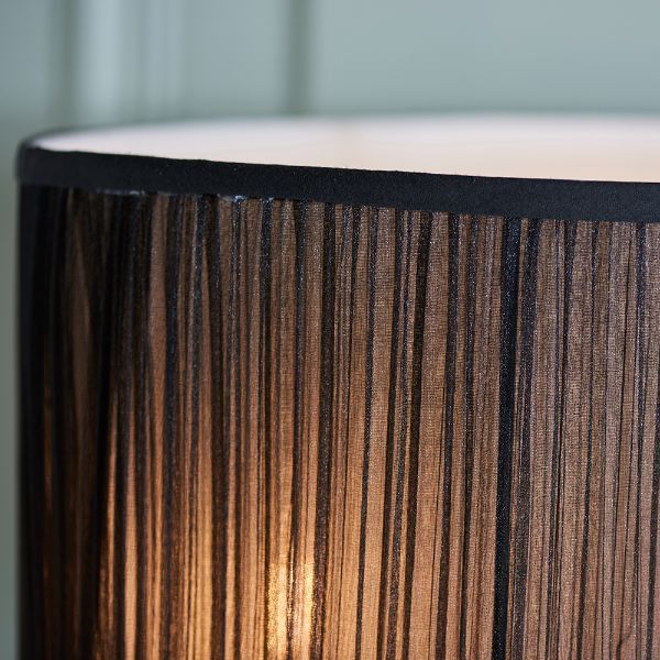 Brązowy duży plisowany abażur lampy stołowej