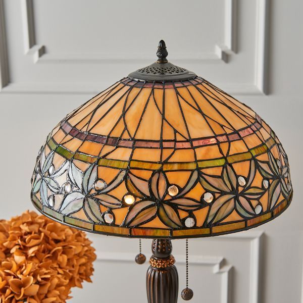 Stołowa lampa ozdobna z kolorowym szklanym kloszem