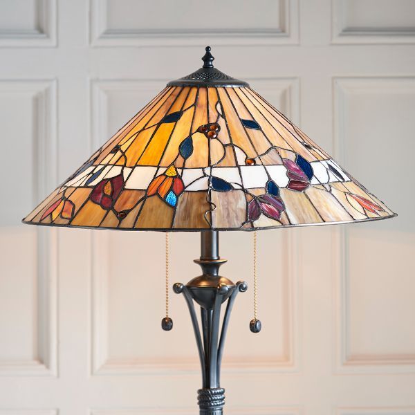 Klosz lampy podłogowej w stylu Tiffany
