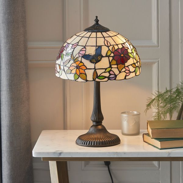 Lampa stołowa ze szklaną dekoracją