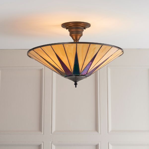 Sufitowa lampa ze stożkowym kloszem