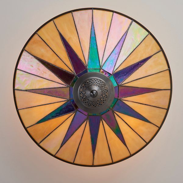 Sufitowa lampa z kolorowym szklanym kloszem